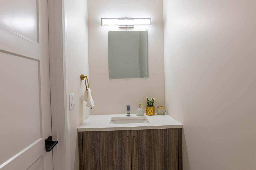 Luxury 3 Bdr Townhouse /garage * Niagara-Fälle