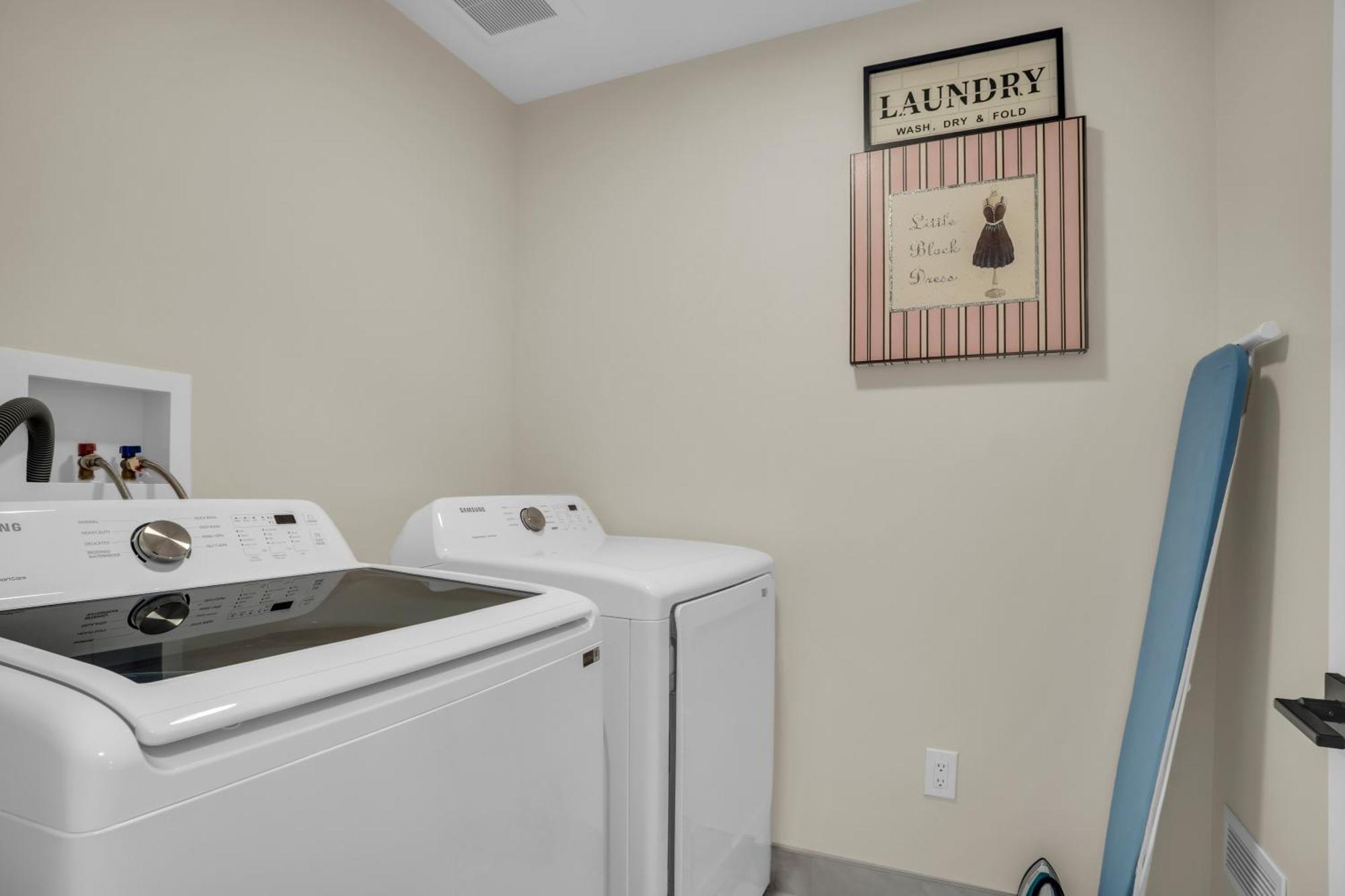 Apartment Luxury 3 Bdr Townhouse /garage